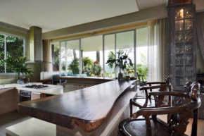 Гостиница Ruth's Bed & Breakfast  Lembang